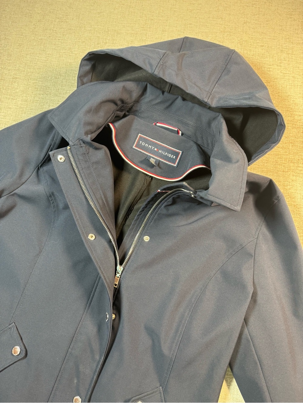 Tommy Hilfiger Women’s Navy Blue Hooded Softshell Rain Jacket XL